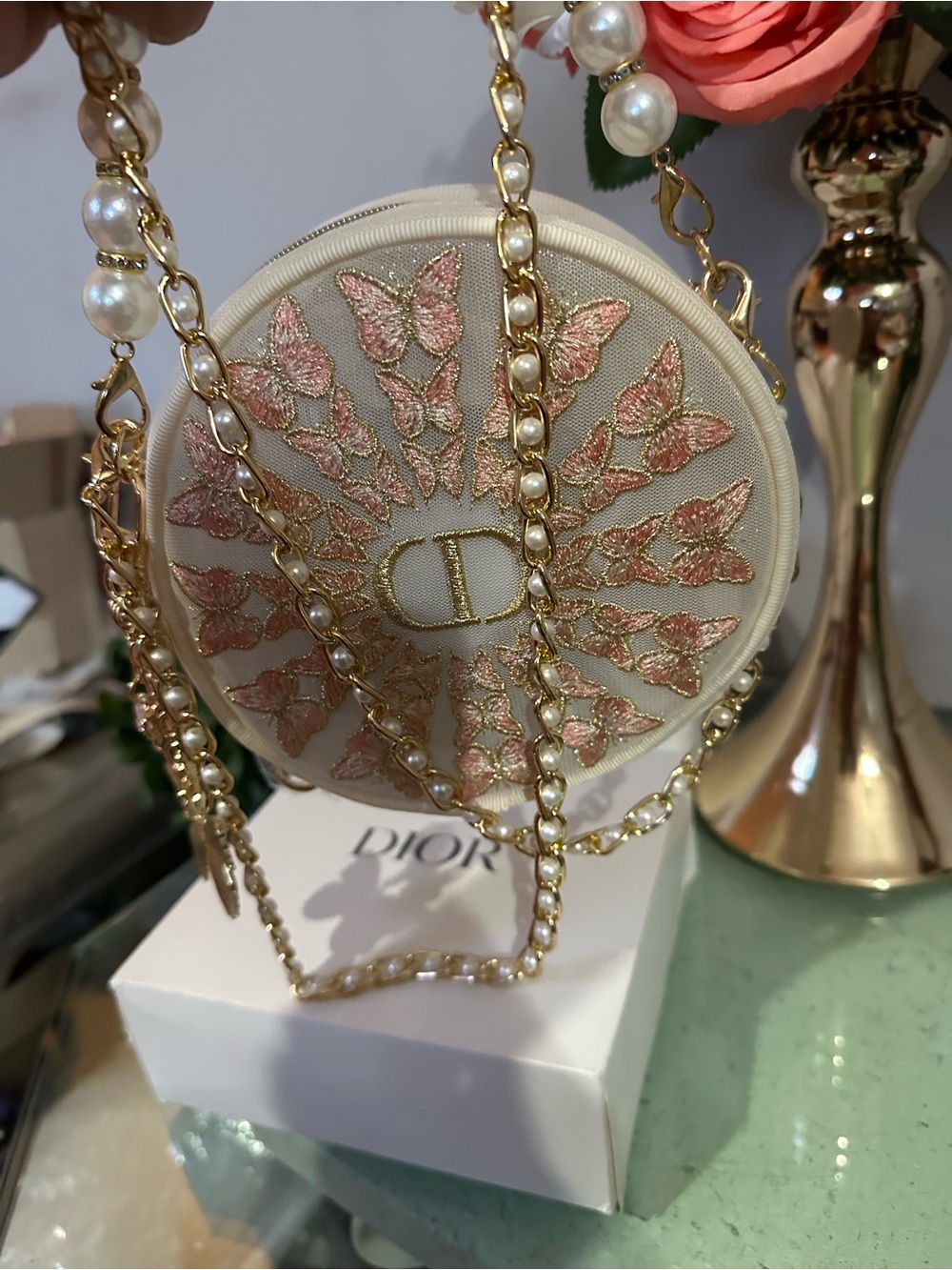 Dior 2026 Spring Limited Edition Butterfly Embroidery Cosmetic
Round Pouch-NIB - Picture 8 of 17